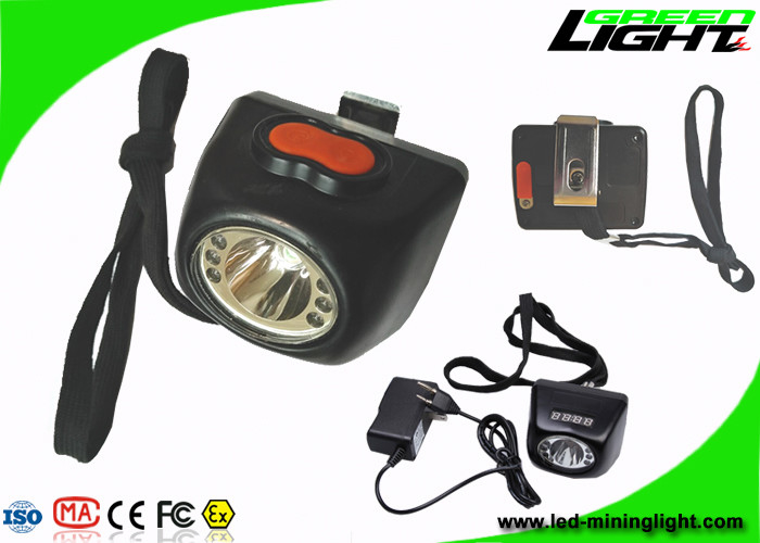 Safety IP68 LED Mining Light 8000lux Brightness 5.7Ah Battery 1000 Cycles CE Approval
